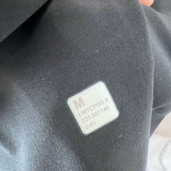 Lululemon Black High Rise Lightweight Shorts Size M Athleisure Running Training - Picture 7 of 7